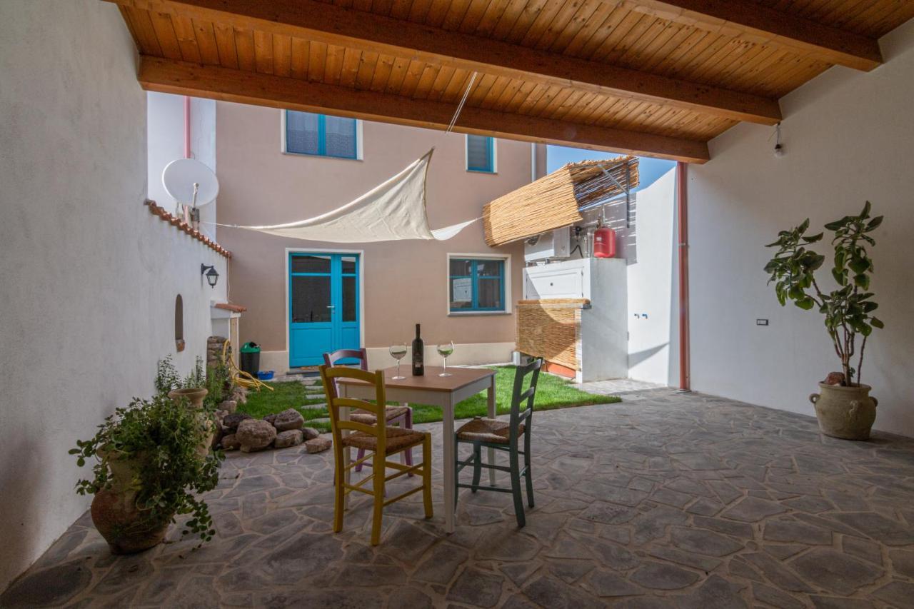 La Vecchia Dimora Bed & Breakfast Marrubiu Exterior photo